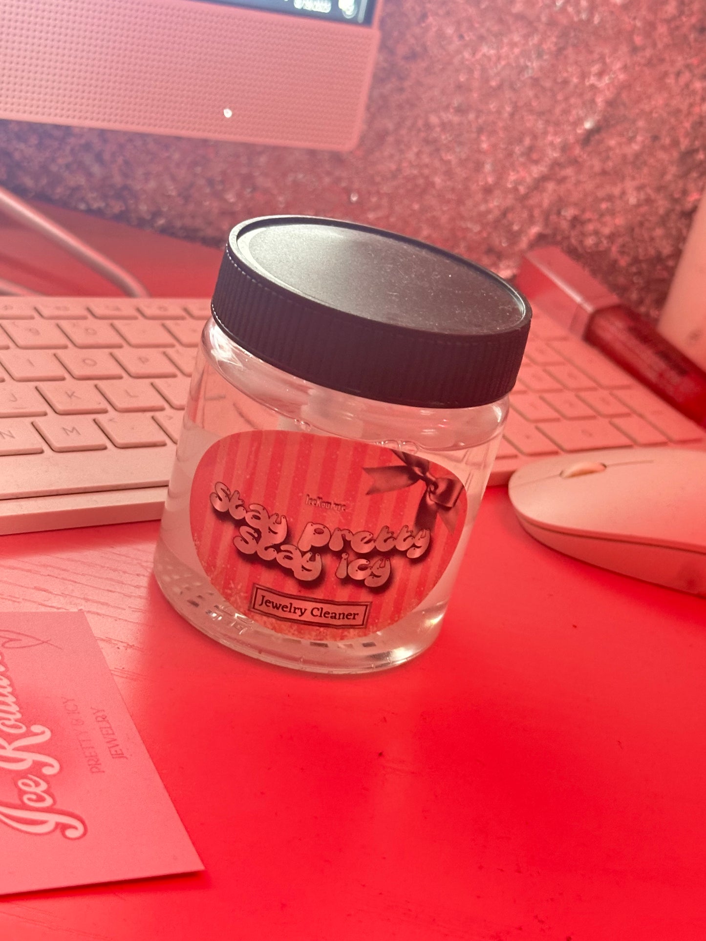 Jewelry cleaner