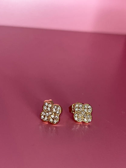 icy clover studs
