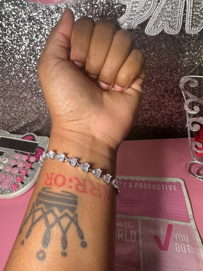 Icy heart bracelet