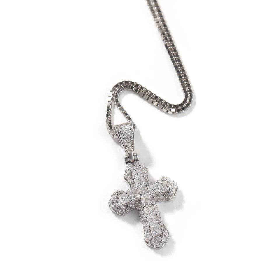Amour baguette cross chain