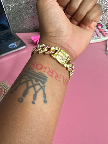 Gold barb bracelet