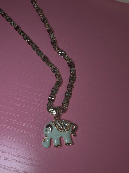 Tri gold elephant necklace