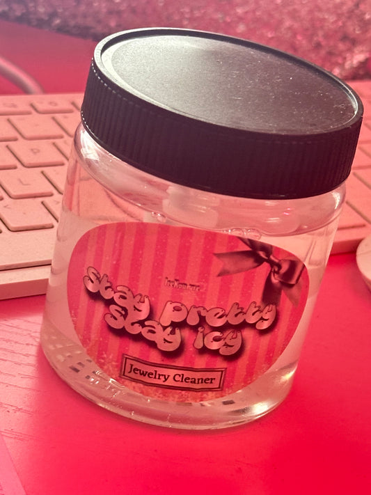 Jewelry cleaner